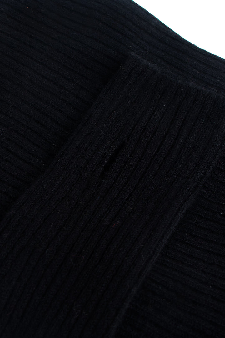 #colour_black