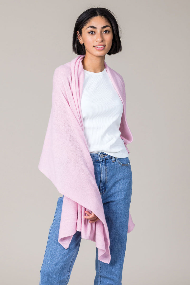 Cashmere Raw Edge Travel Wrap in Glamour Pink